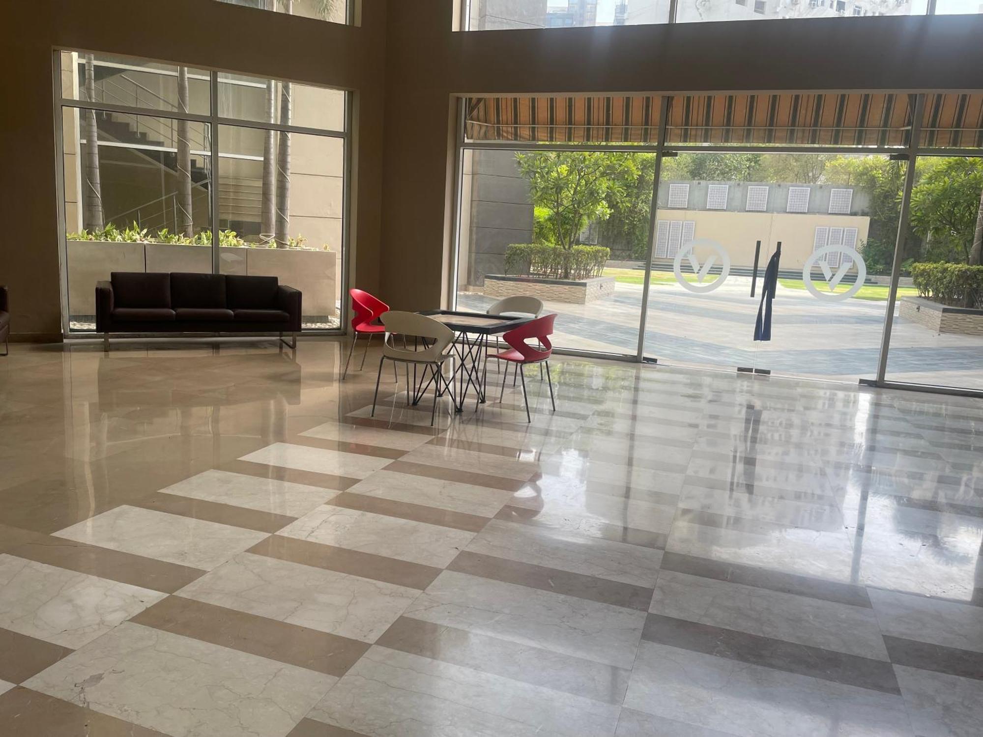 V Retreat Gurgaon Hotel Ngoại thất bức ảnh