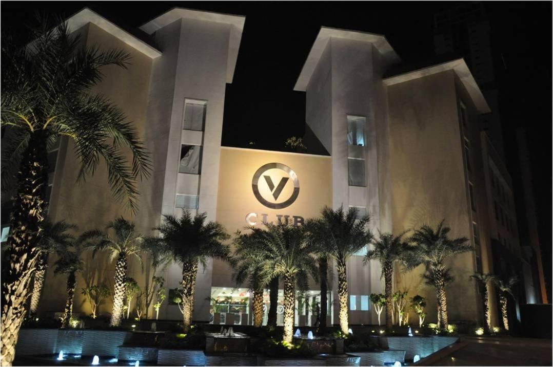 V Retreat Gurgaon Hotel Ngoại thất bức ảnh